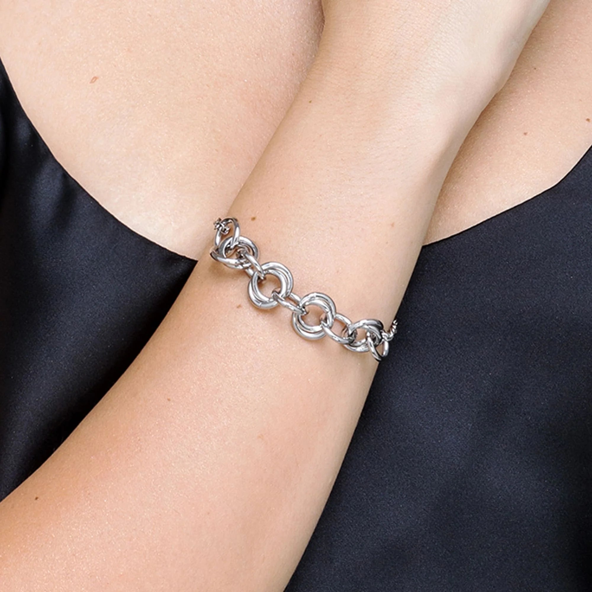 Bracciale in acciaio metà catena