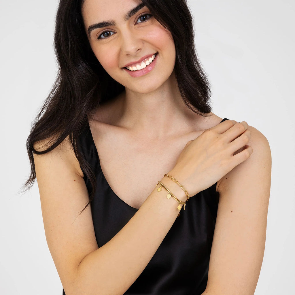 Bracciale in acciaio dorato con cuori e stelle