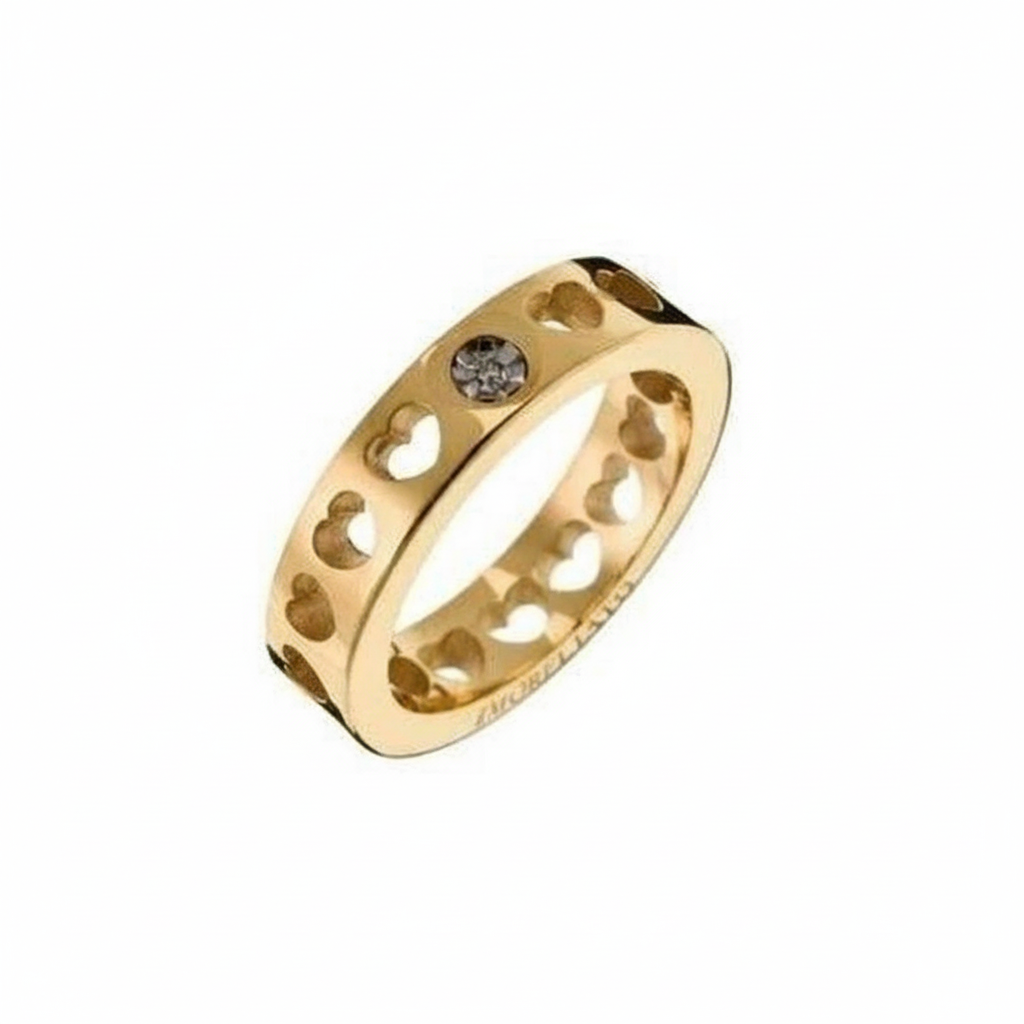 Anello fascia con cuori traforati